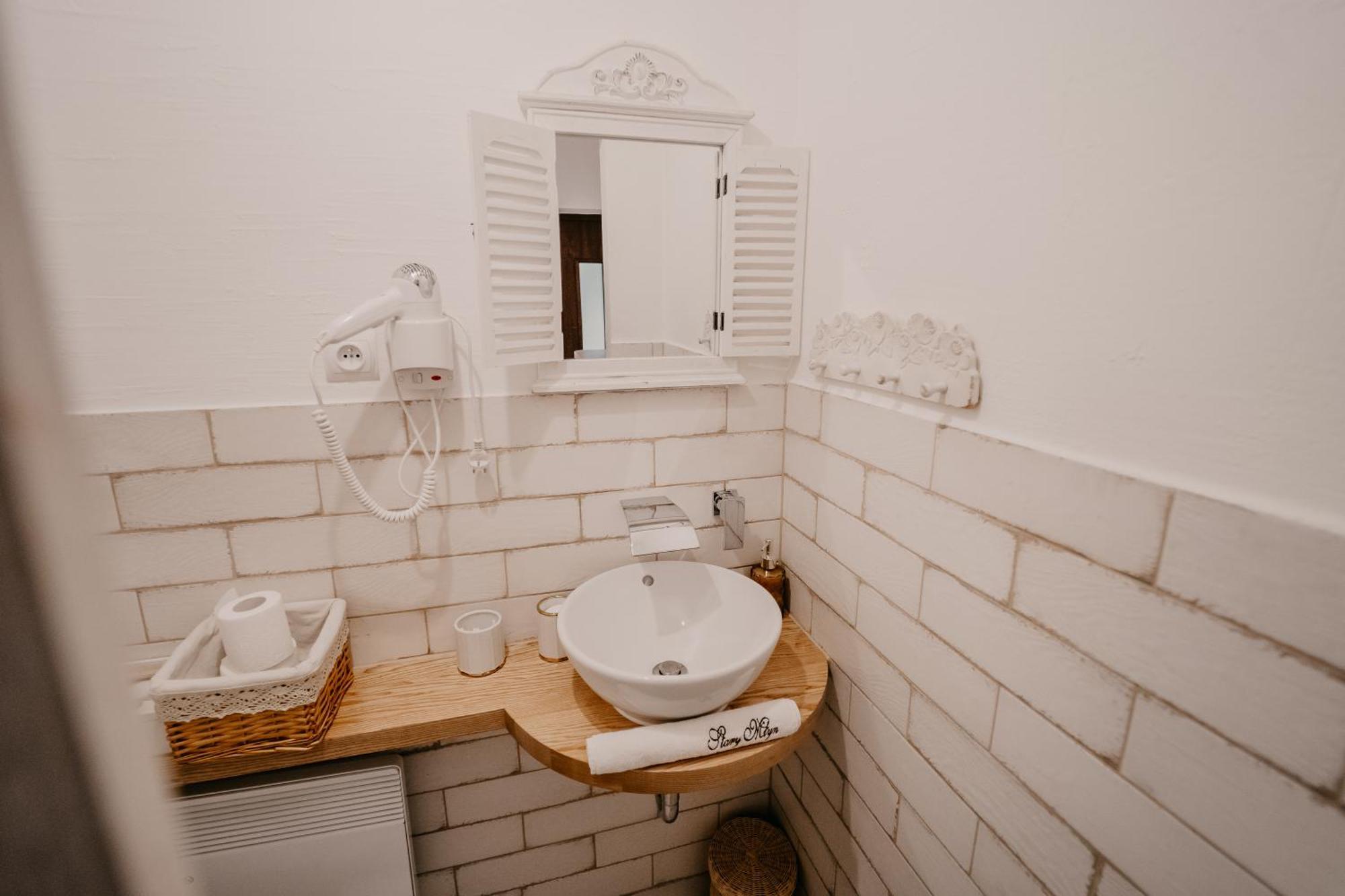 Villa Dom Dla Dwojga W Starym Mlynie W Brzeznicy Brzeznica  Esterno foto
